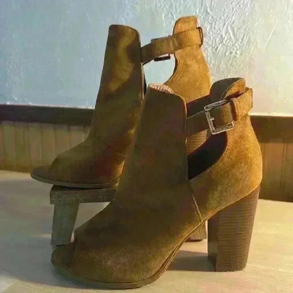 Bella Marie “Sarah Tom” Suede Peep Toe Buckle Ankle Booties - Picture 3 of 6